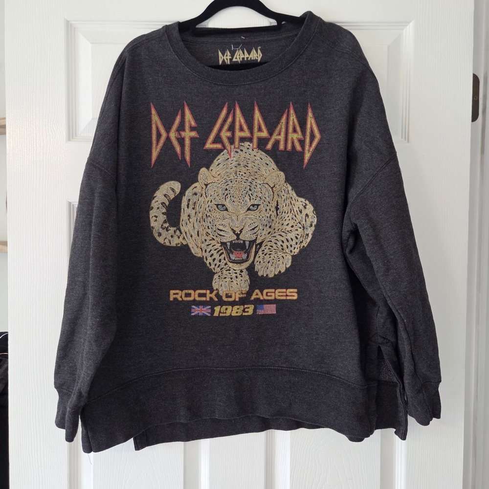 Def Leppard Rock of Ages 1983 Sweatshirt Gray Graphic Pullover Size L